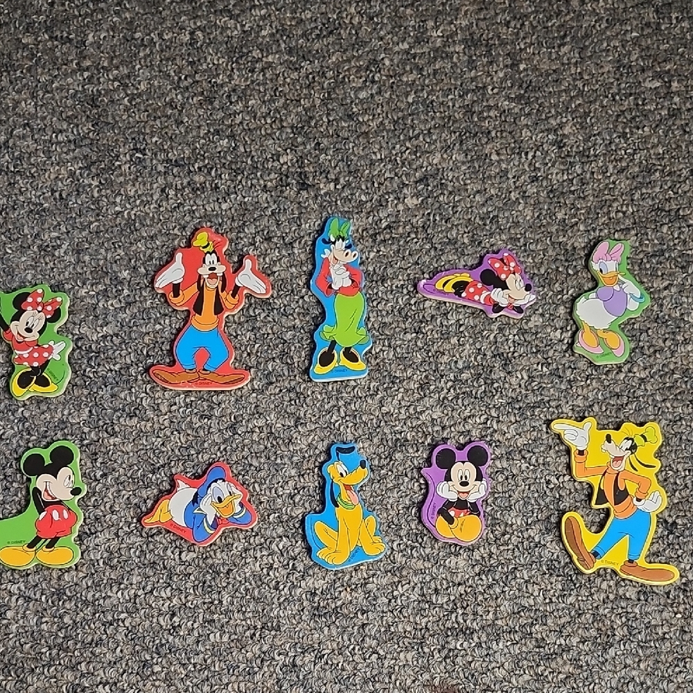 Disney Red and Blue Puzzle Game Set